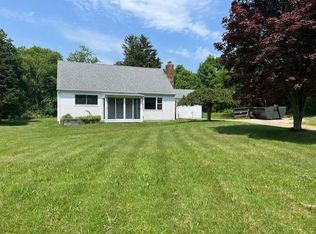 480 Oliphant Ln, Middletown, RI 02842