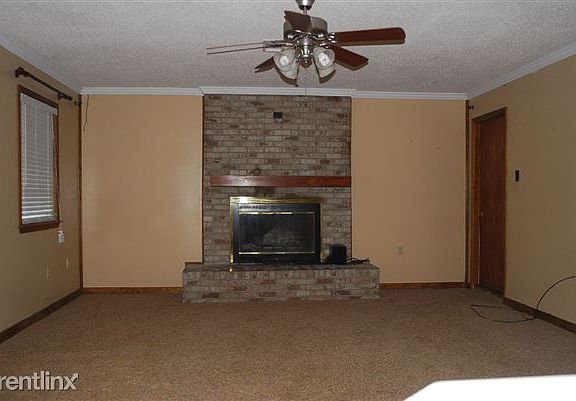 5th image of 2303 Wildwood Dr