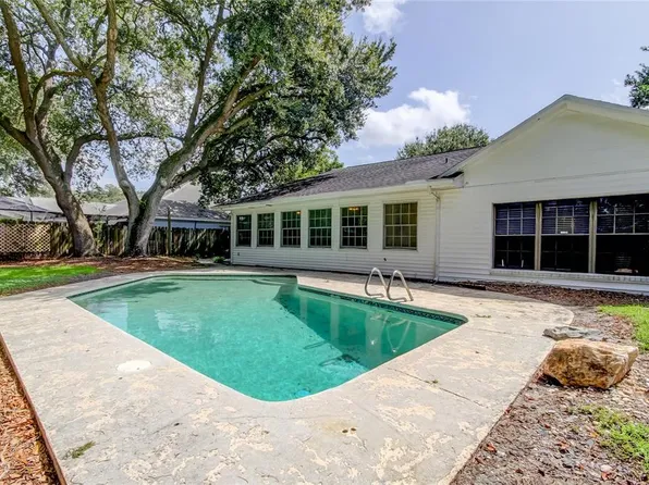 10406 Reclinata Ln, Tampa, FL 33618