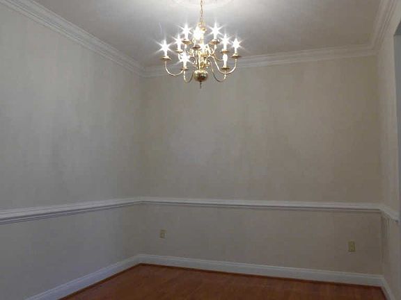 5th image of 7490 Carriage Hills Dr