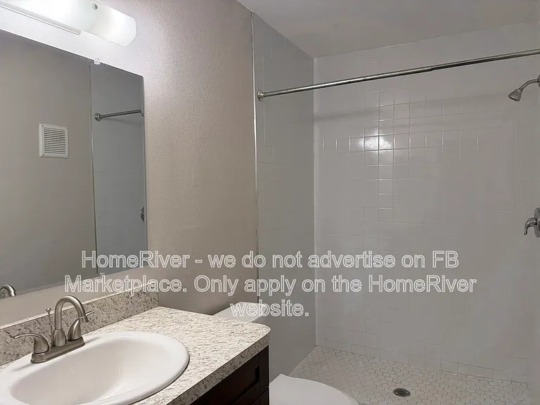 6010 Laketree Ln #H — Photo 13