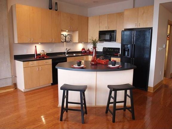 3rd image of 1324 Washington Ave APT 310