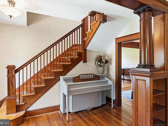 5th image of 28733 Ridge Rd