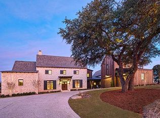 135 S Putting Park Dr, Fredericksburg, TX 78624