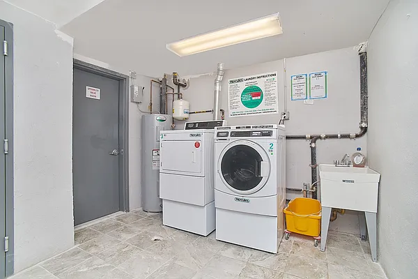 Rented by Streetwise NYC LLC | media 24