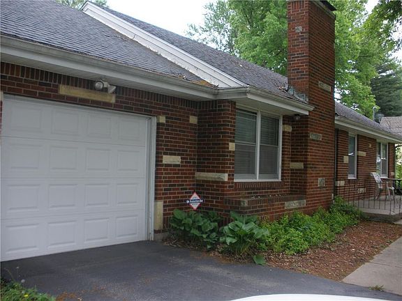 All brick, gables are vinyl