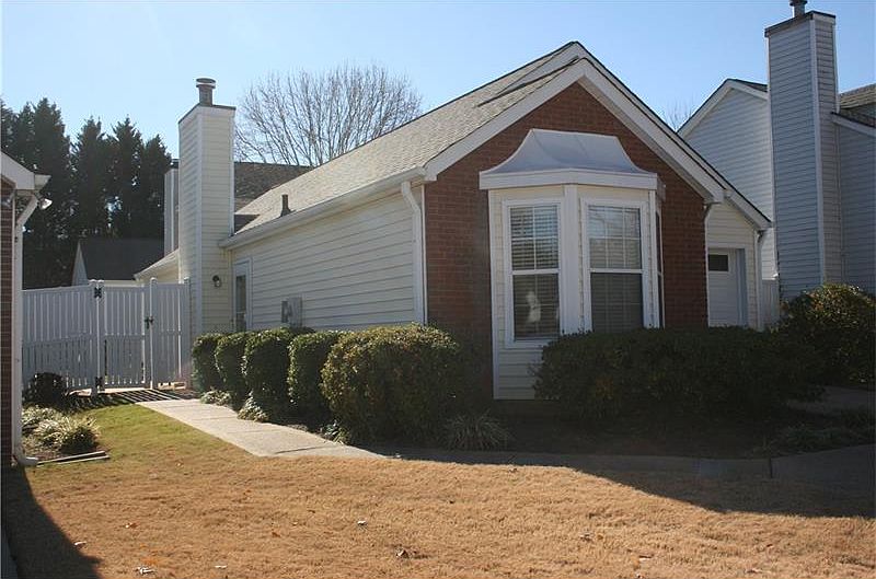 2nd image of 2882 Albion Farm Way