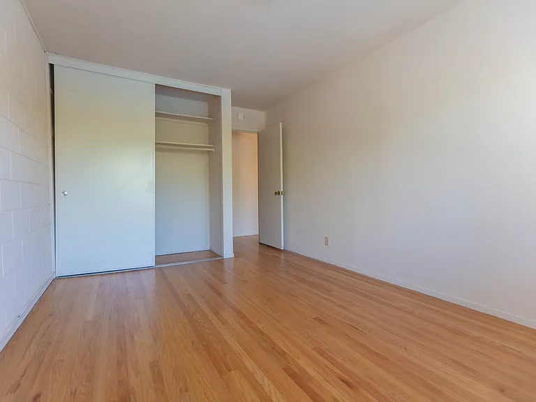 1540 Jackson St — Photo 11
