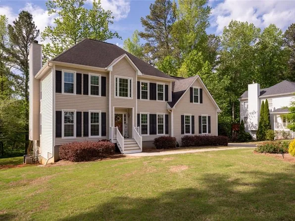 128 Lakeview Ln, Hiram, GA 30141