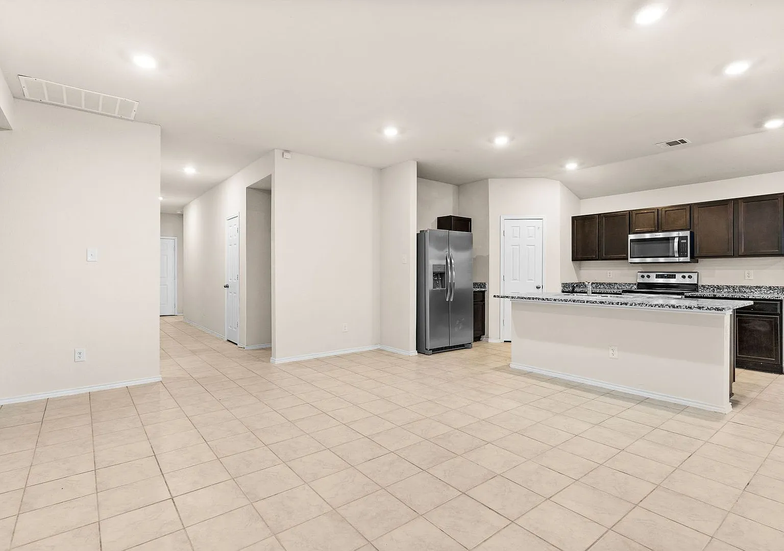 9506 Murandy Dr — Photo 4