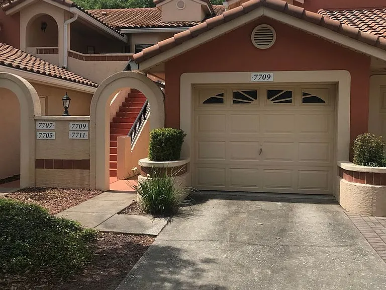 7709 Sugar Bend Dr — Photo 1