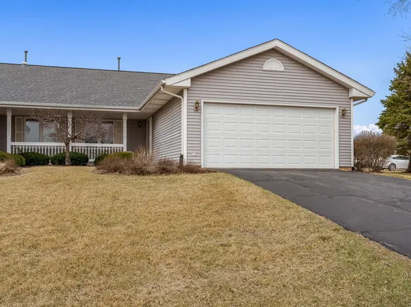 3812 Westlake Village Dr, Winnebago, IL 61088