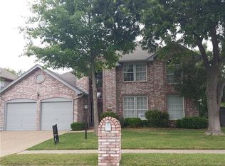 1201 Hillary Ln, Arlington, TX 76012