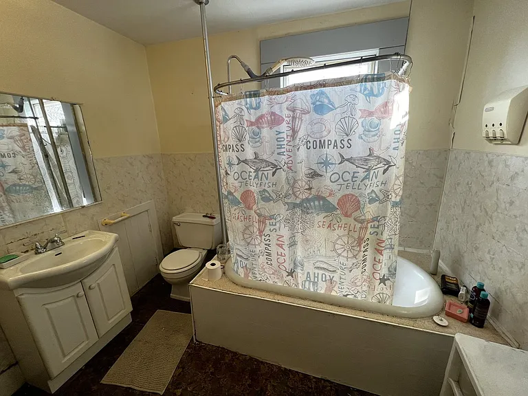 819 S Van Buren St — Photo 15
