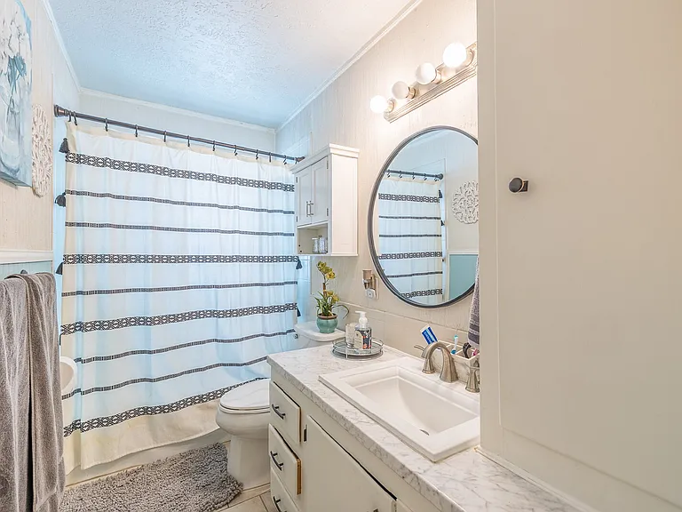 3413 Belmont Ave — Photo 13