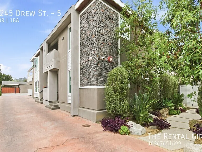 3245 Drew St #5 — Photo 13