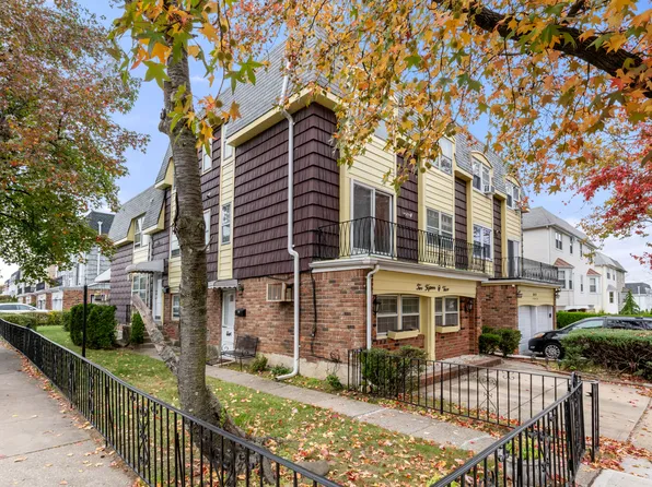 215-03 17th Avenue image 35 of 37