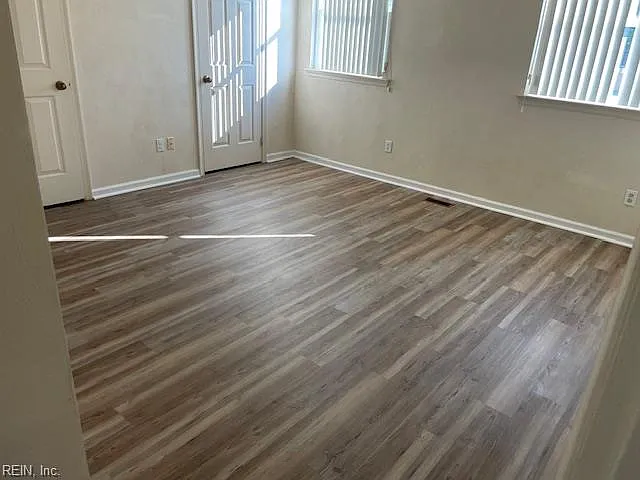 1044 Chatmoss Dr — Photo 11