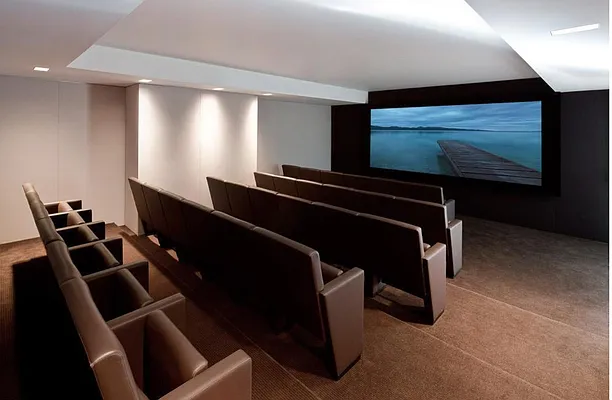 Rented by R New York | media 61