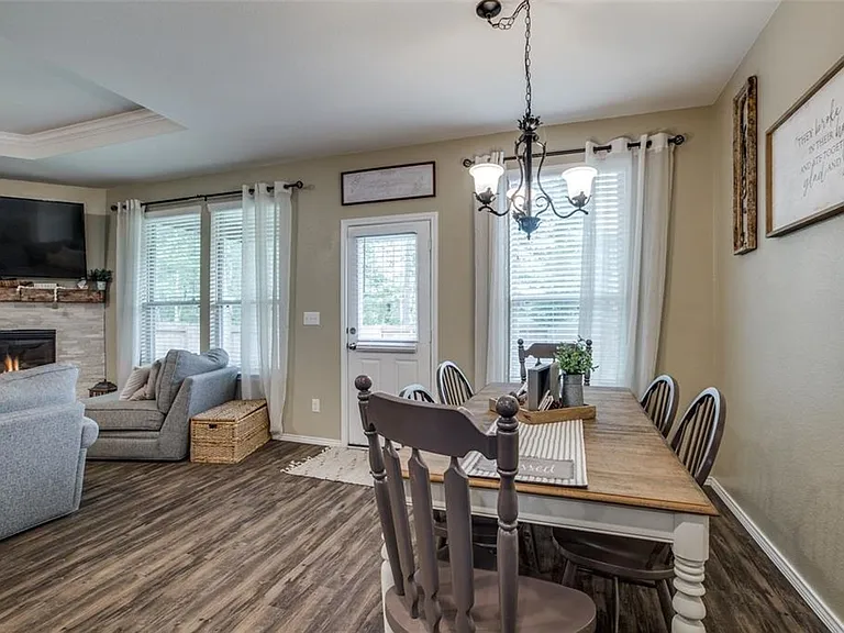 2151 Lost Timbers Dr — Photo 20