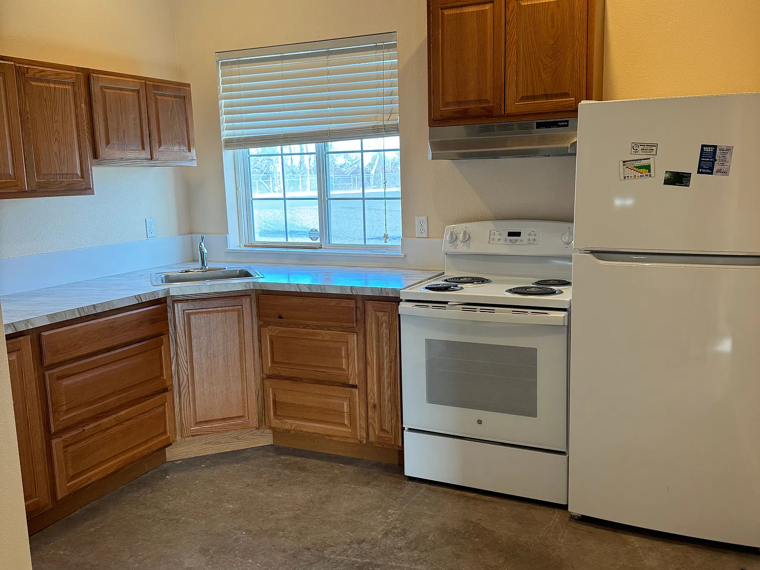 Studio, 700 sqft, $1,000 — Photo 3