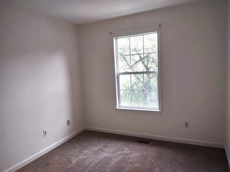 34 Chartwell Ct — Photo 24