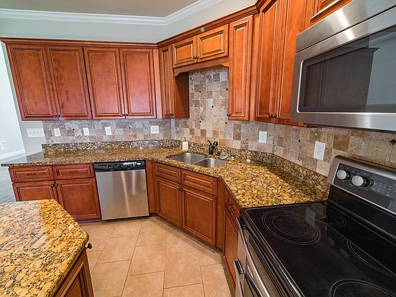 5th image of 6292 Shagbark Ln