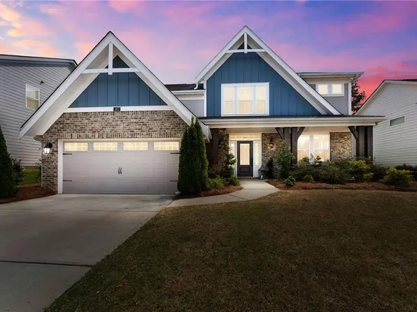 147 Michigan Cir, Hoschton, GA 30548