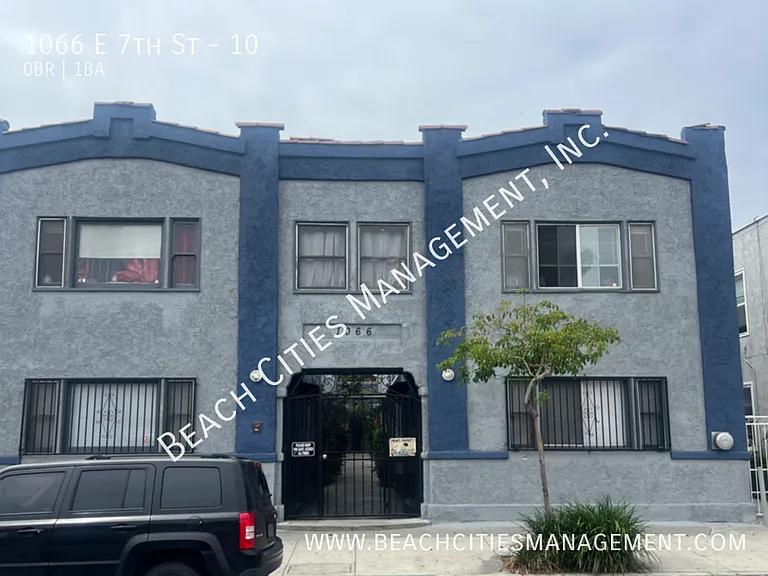 1066 E 7th St #10 — Photo 11