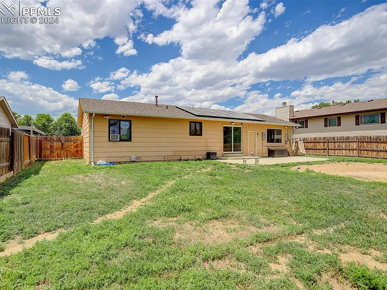 7535 Vineland Trl — Photo 9