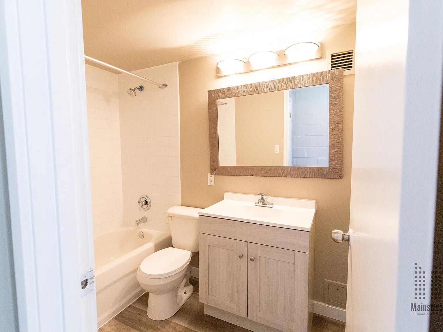 Penticton Brunswick Apartments — Photo 3