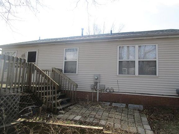 2nd image of 1424 Pinehurst Ct