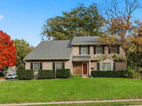 2131 Lorton Ave, Davenport, IA 52803