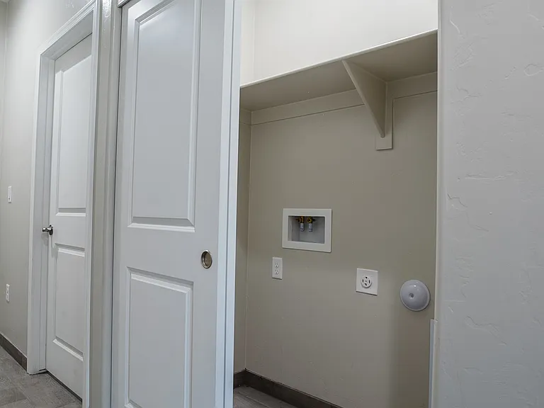 1358 N Apache Dr #1 — Photo 29