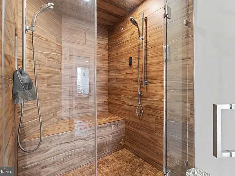 100 Harborview Dr #1001 — Photo 35