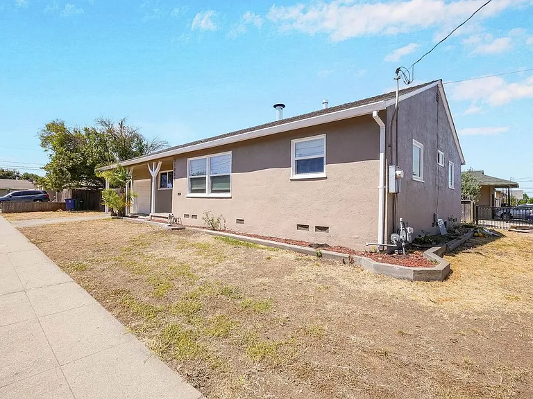 31857 Valley Forge St — Photo 35