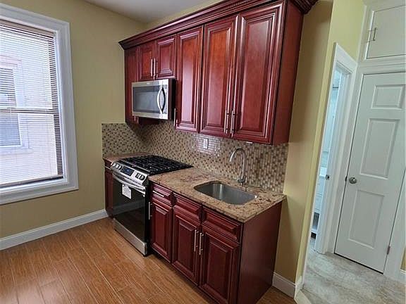 2nd image of 316 E 94th St #4