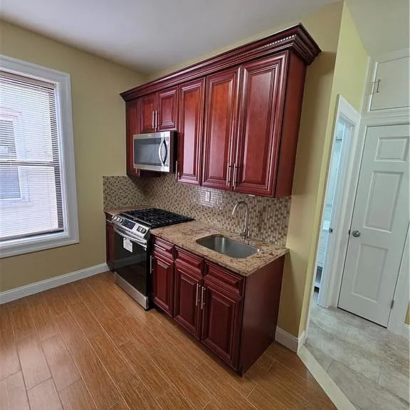 316 E 94th St #4 — Photo 2