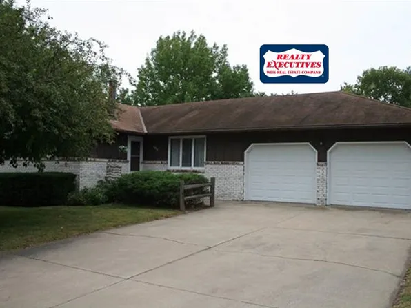 3217 Windbreak Cir, Manhattan, KS 66503