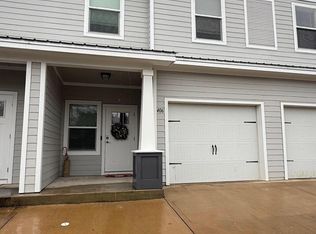 406 Date Palm Ln, Freeport, FL 32439