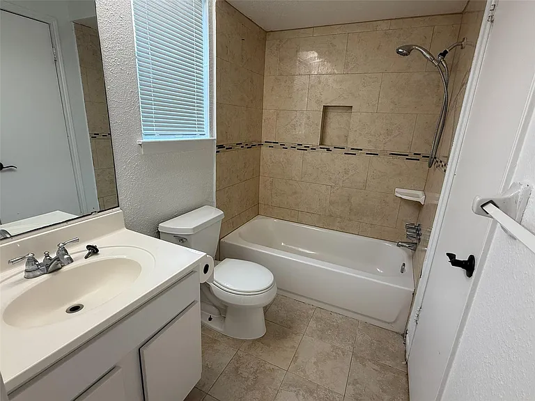 10519 Kirkglen Dr — Photo 14