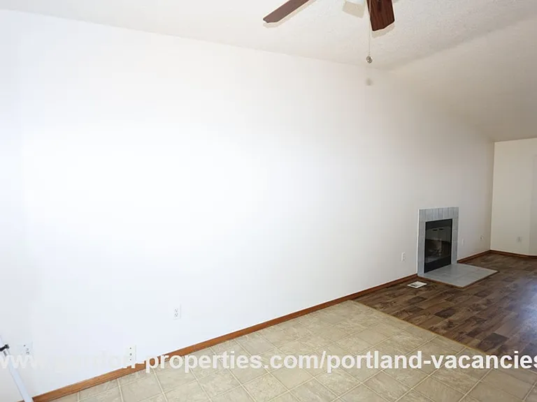9641 SE Schiller St — Photo 8