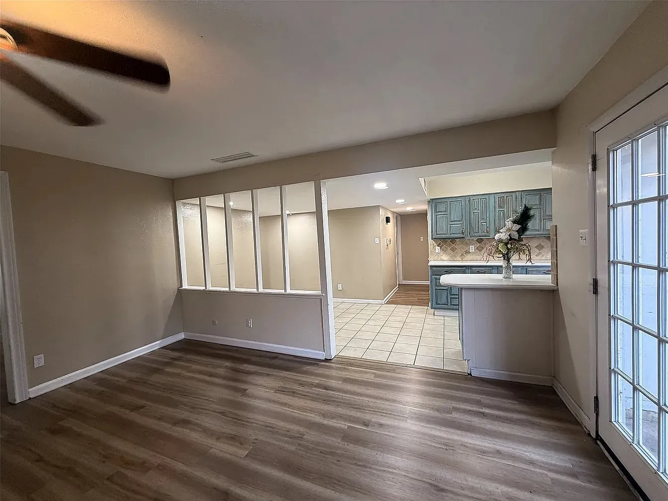 4 bed, 1950 sqft, $1,999 — Photo 1