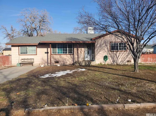 18 N Whitacre St, Yerington, NV 89447