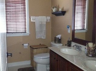 23 Foxcroft Way, Mount Laurel, NJ 08054