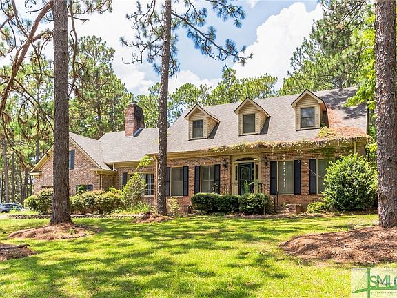 2nd image of 300 Pinewood Drive