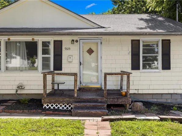 9125 Cherry St, Kansas City, MO 64131