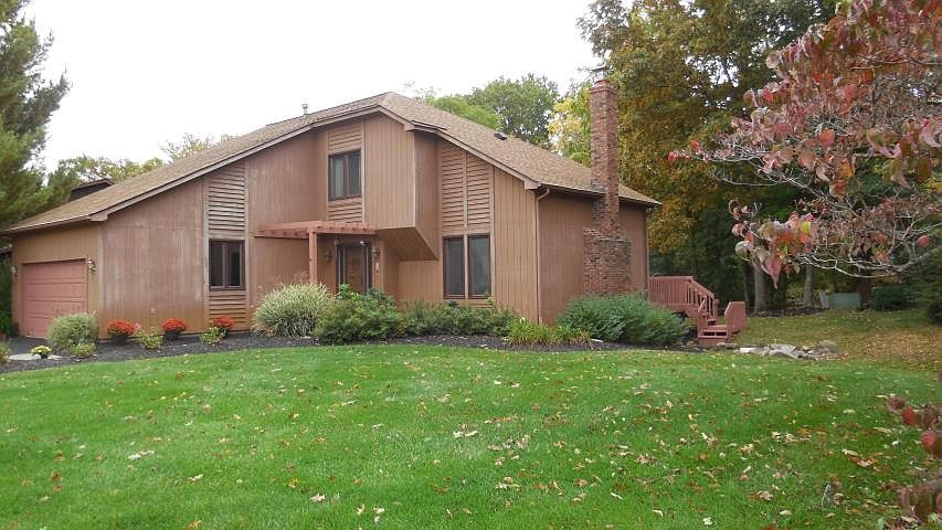 1st image of 1015 Vincent Ct