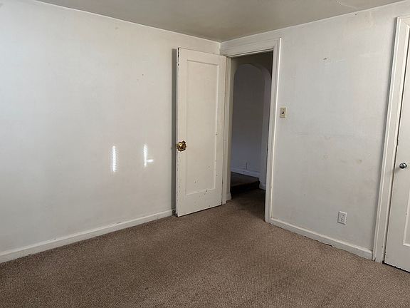 4th image of 1208-1210 1st Ave N #1208