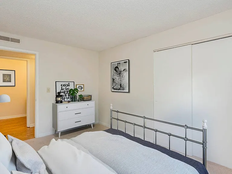 Waterview Apartments — Photo 27